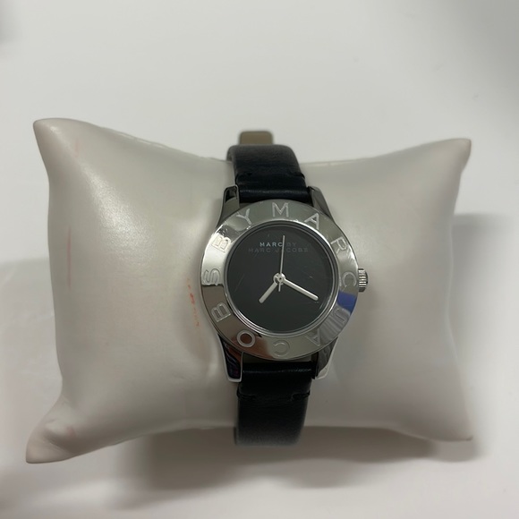 Marc Jacobs watch - Picture 1 of 2